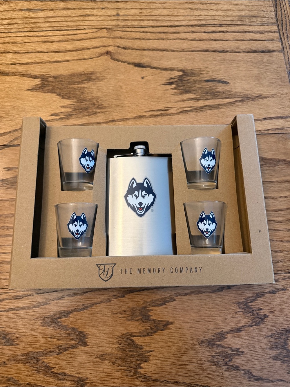 NWT - UConn - Stainless Steel Flask & Shot Glass Set - Silver with huskies logo